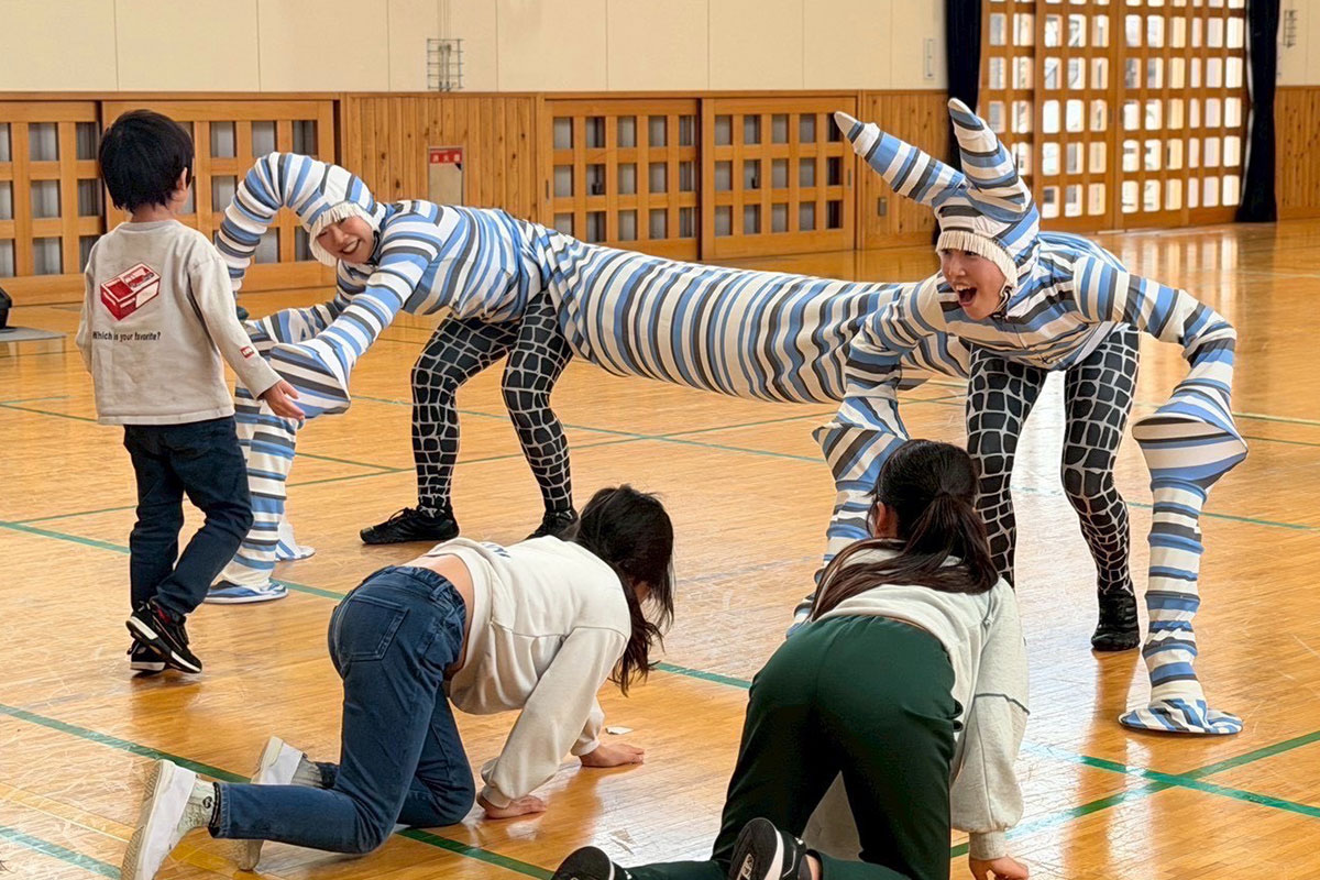 ひびのこづえプロジェクト『Are You ALICE?』